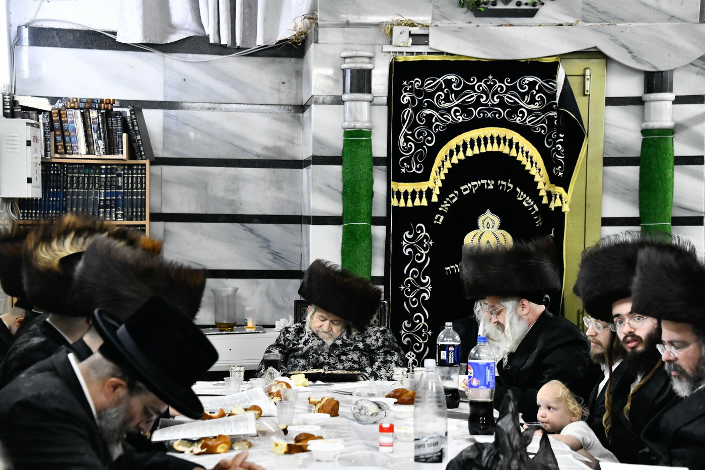 נעילת החג בחצה"ק טעמשוואר