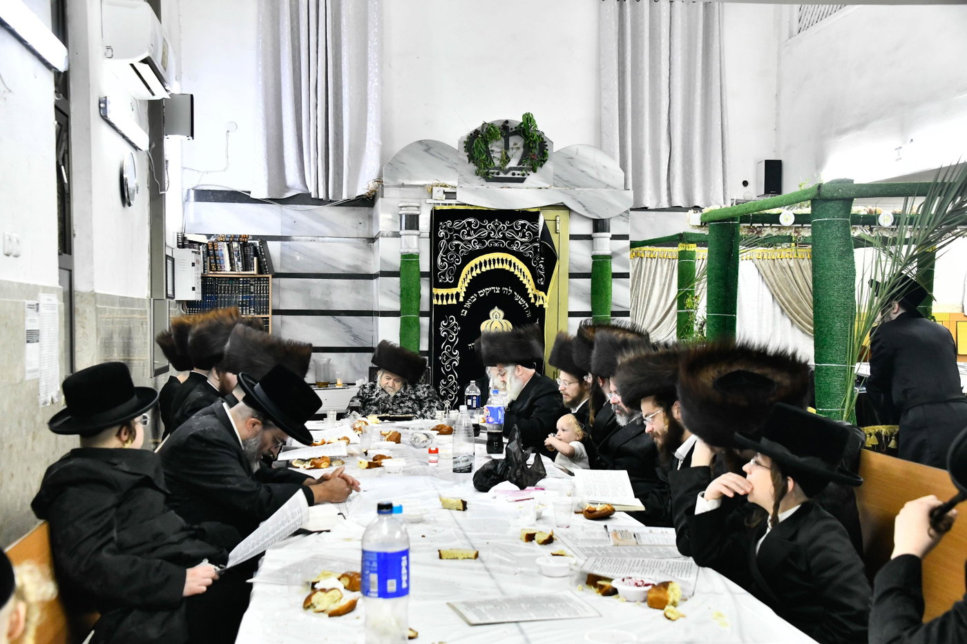 נעילת החג בחצה"ק טעמשוואר