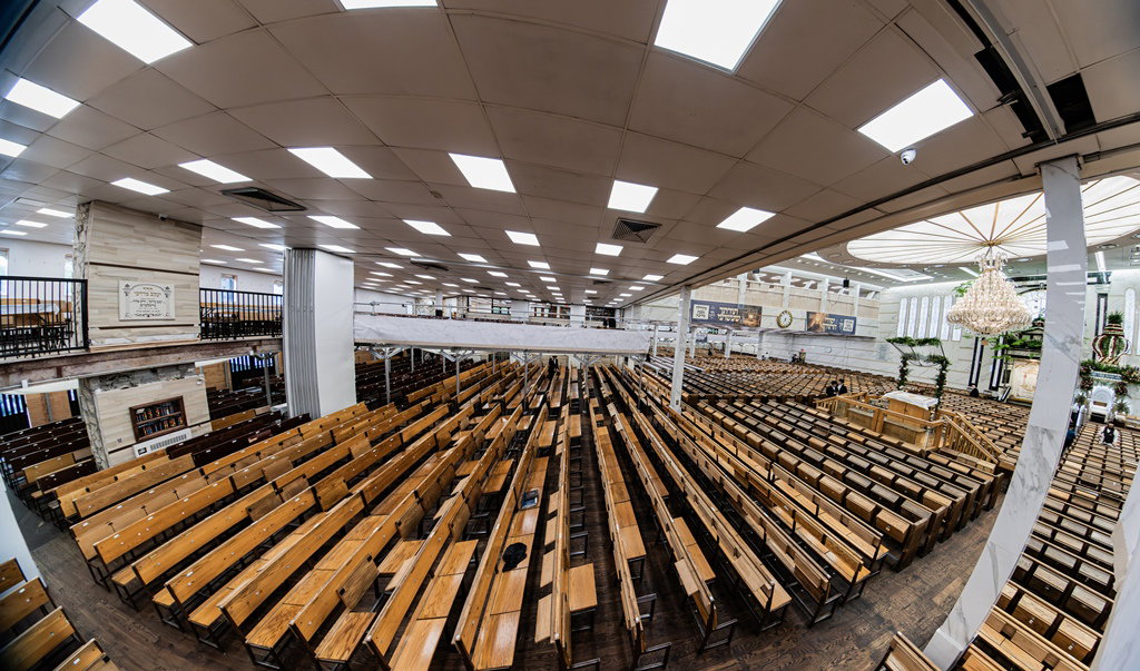 ההכנות לחג השבועות בחצה"ק סאטמר