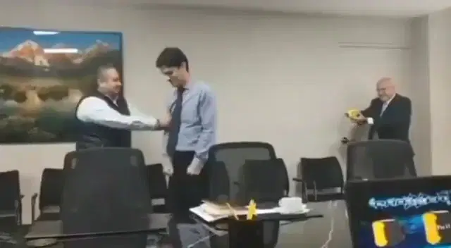 ראש העיר בפרו יורה ביעוץ שלו