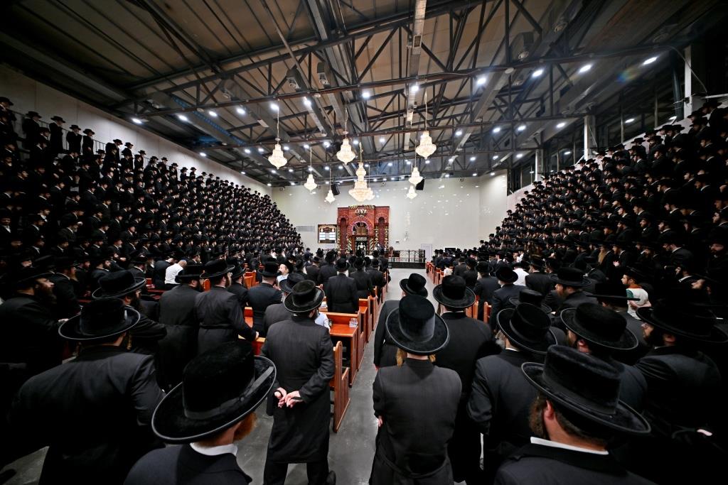 שבועות בחצה"ק ויזניץ