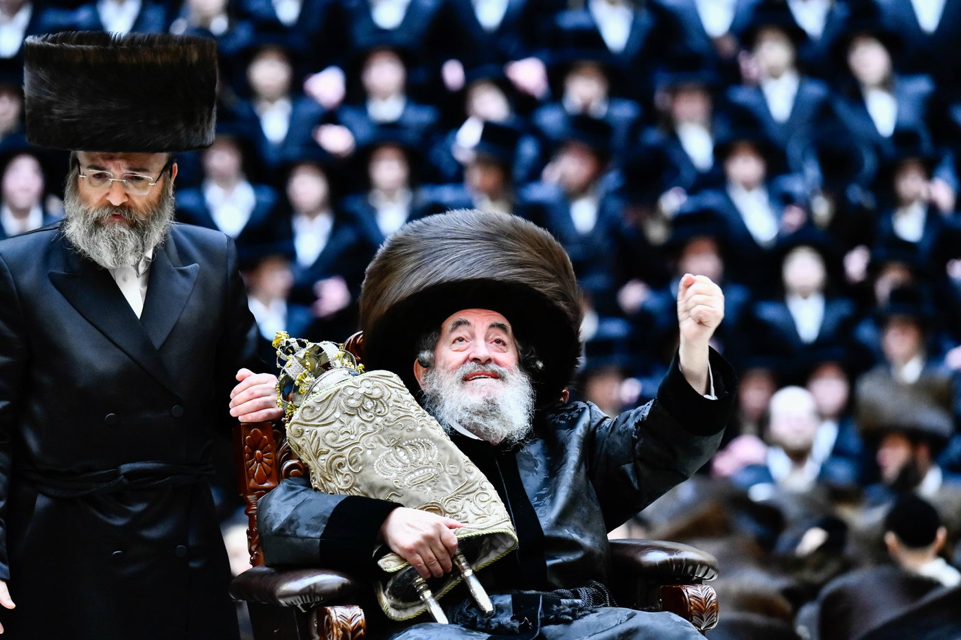 מעמד הכנסת ס"ת של האדמו"ר מויז'ניץ