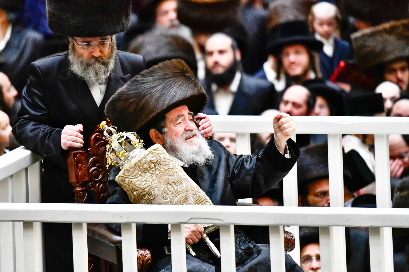 מעמד הכנסת ס"ת של האדמו"ר מויז'ניץ
