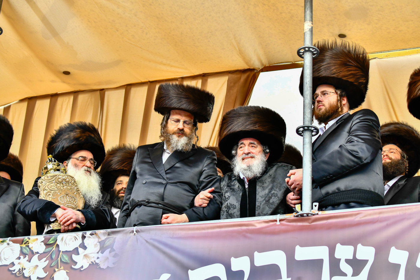 מעמד הכנסת ס"ת של האדמו"ר מויז'ניץ