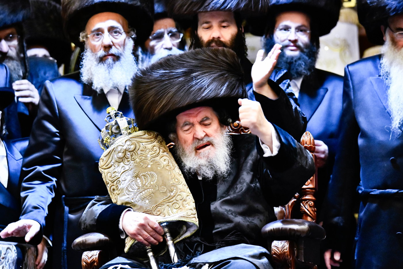 מעמד הכנסת ס"ת של האדמו"ר מויז'ניץ