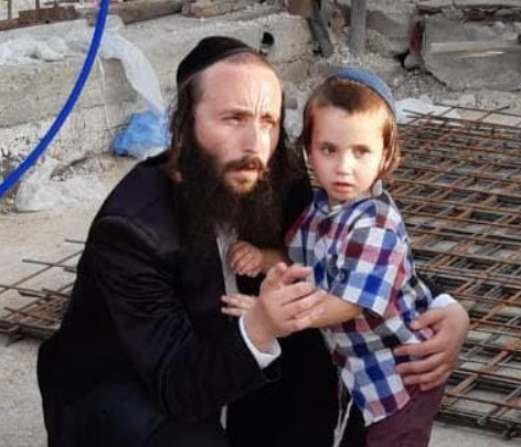 ר' משה חיים ברנשטיין ז"ל עם בנו