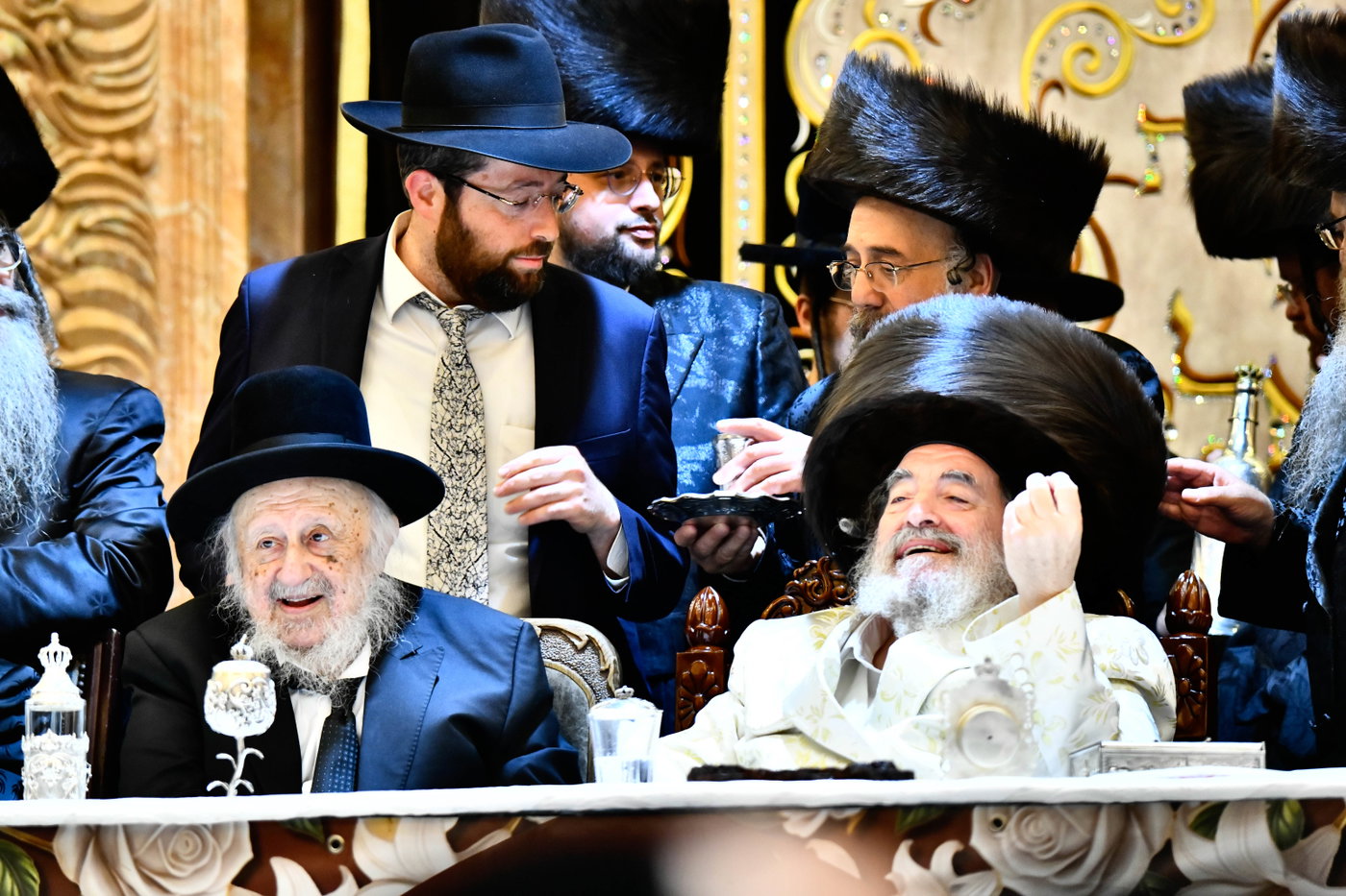 נעילת החג וסעודת הכנסת ס"ת בויז'ניץ