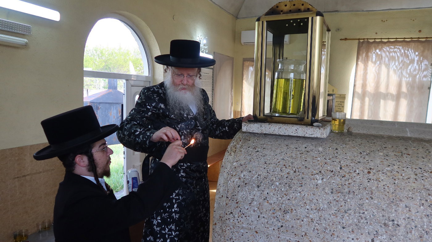האדמו"ר מקרעטשניף קריית גת במסע הקודש לאירופה