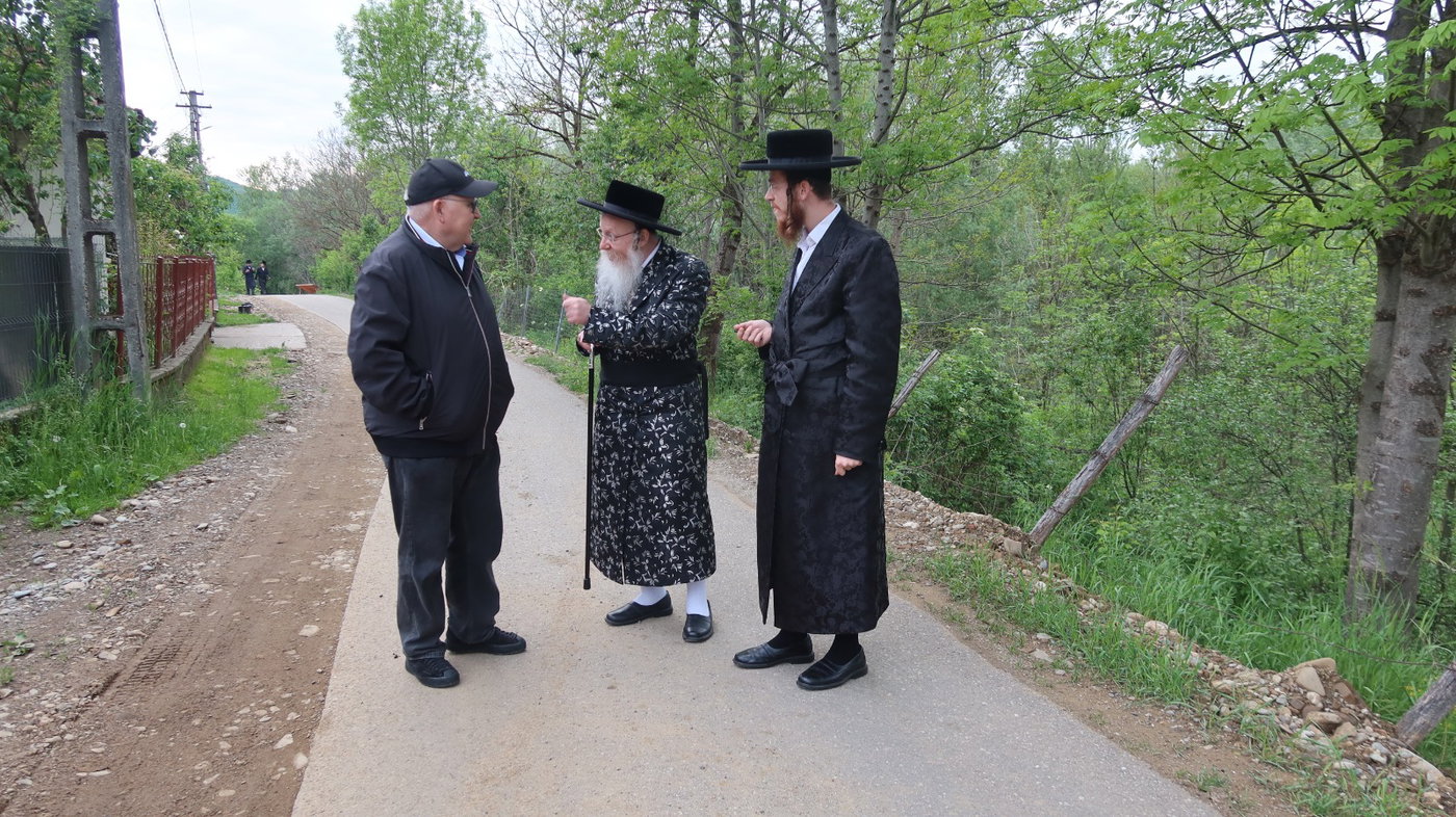 האדמו"ר מקרעטשניף קריית גת במסע הקודש לאירופה