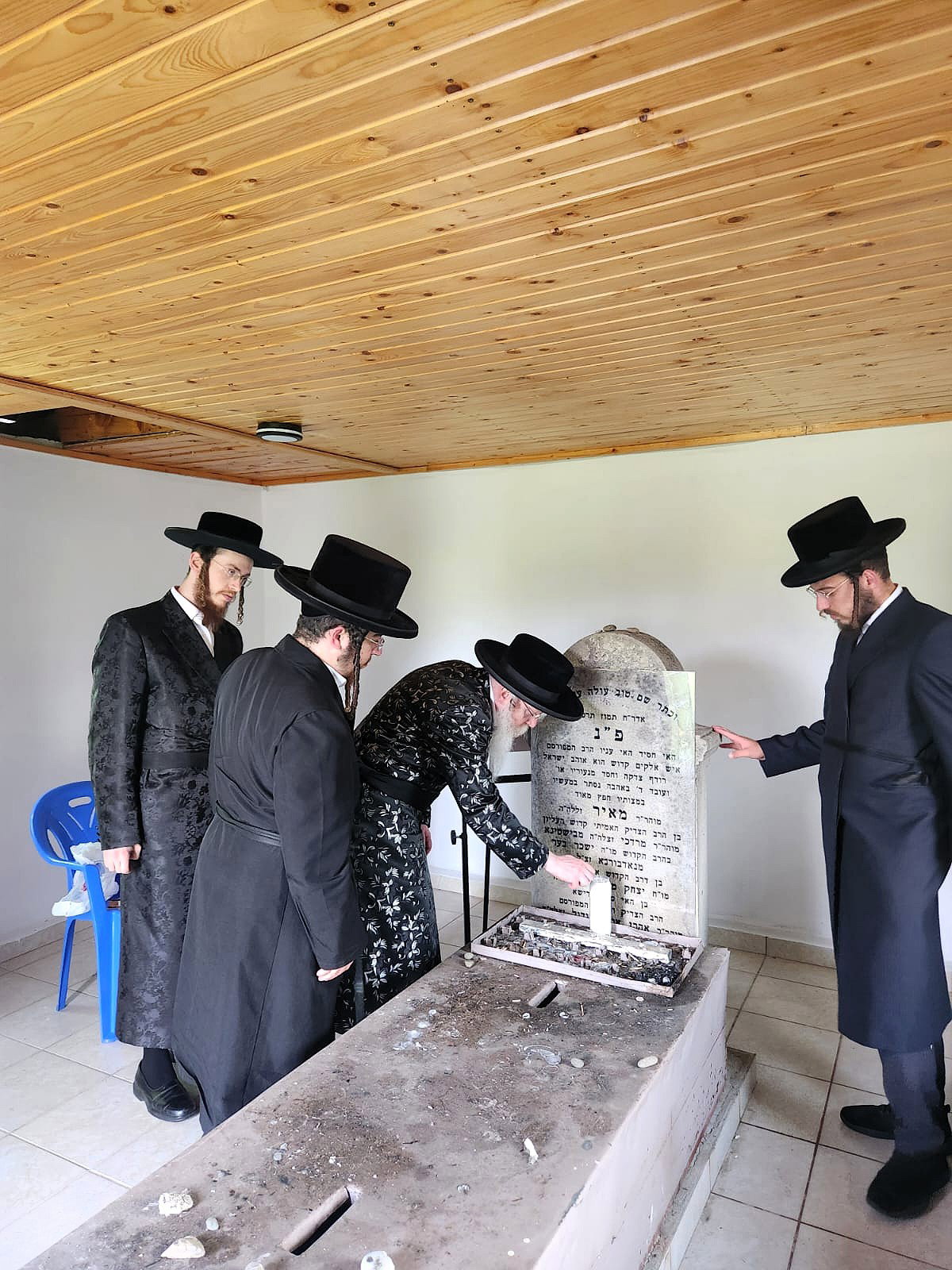 האדמו"ר מקרעטשניף קריית גת במסע הקודש לאירופה