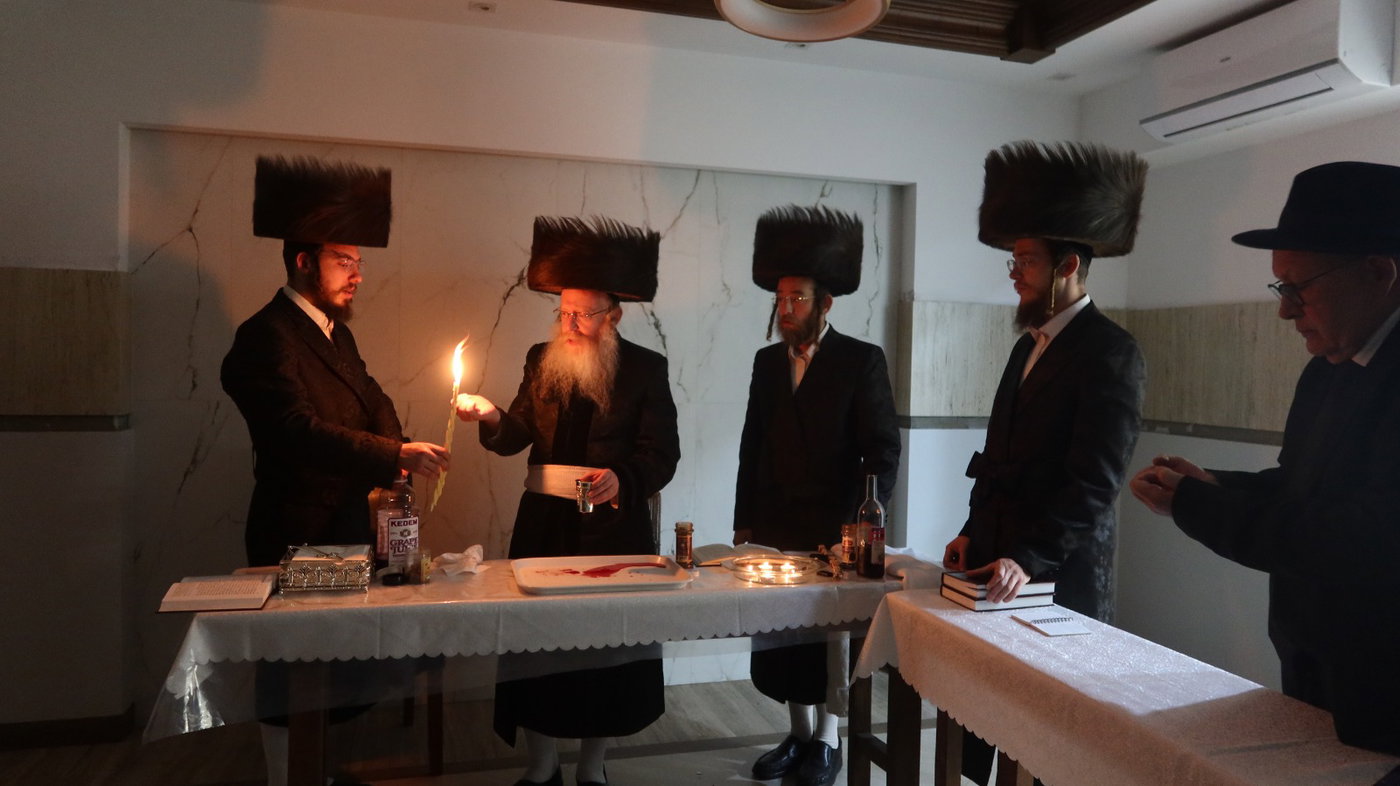 האדמו"ר מקרעטשניף קריית גת במסע הקודש לאירופה