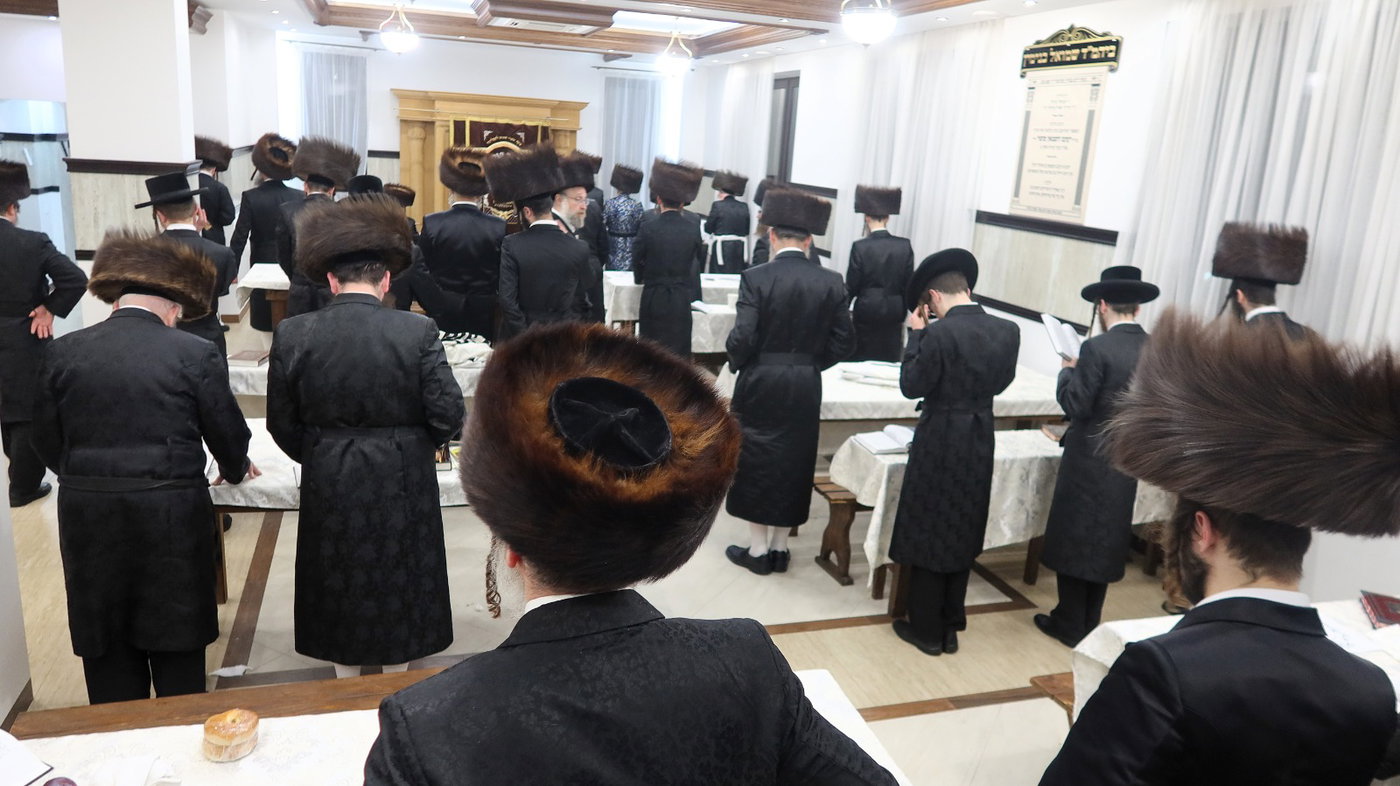 האדמו"ר מקרעטשניף קריית גת במסע הקודש לאירופה