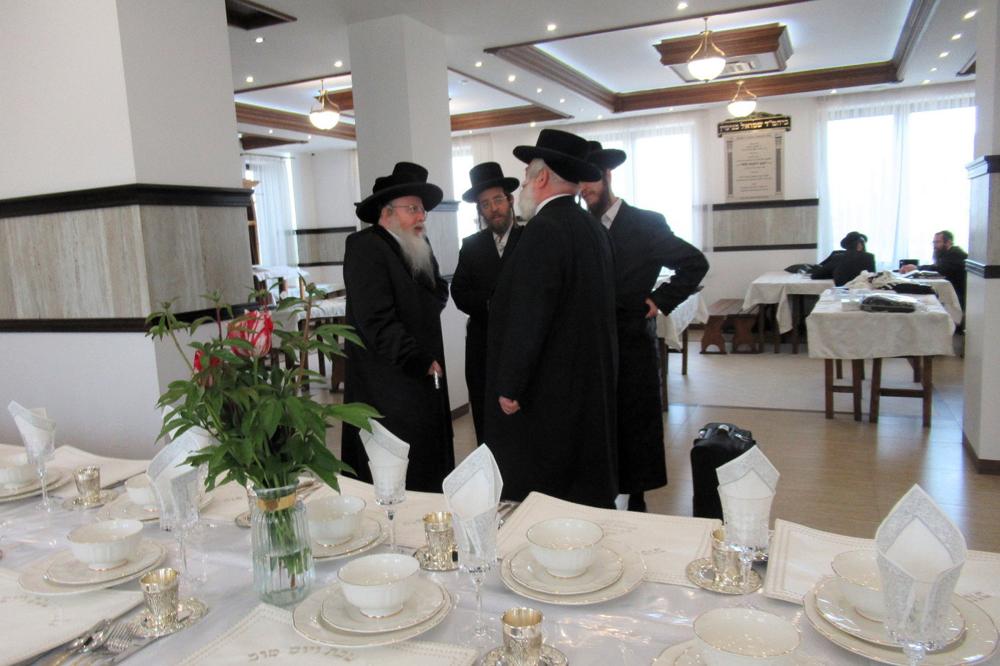 האדמו"ר מקרעטשניף קריית גת במסע הקודש לאירופה
