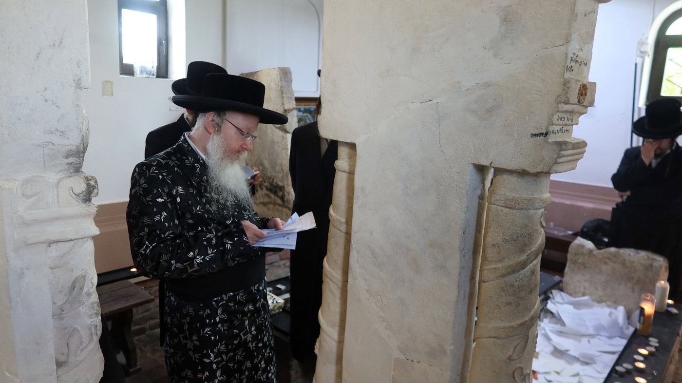 האדמו"ר מקרעטשניף קריית גת במסע הקודש לאירופה