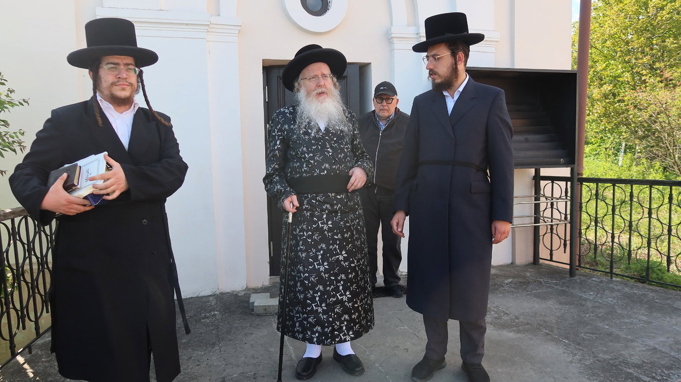 האדמו"ר מקרעטשניף קריית גת במסע הקודש לאירופה