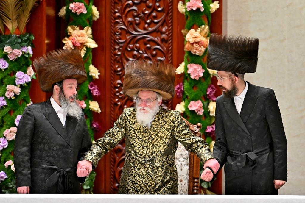 שבועות בחצה"ק ויזניץ