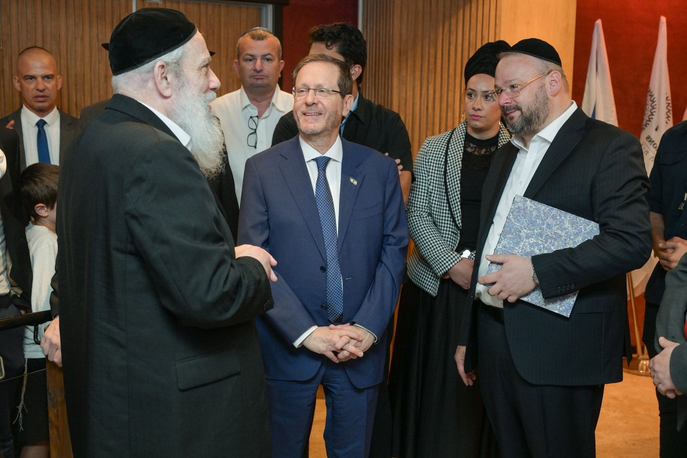 הנשיא בביקורו בבני ברק