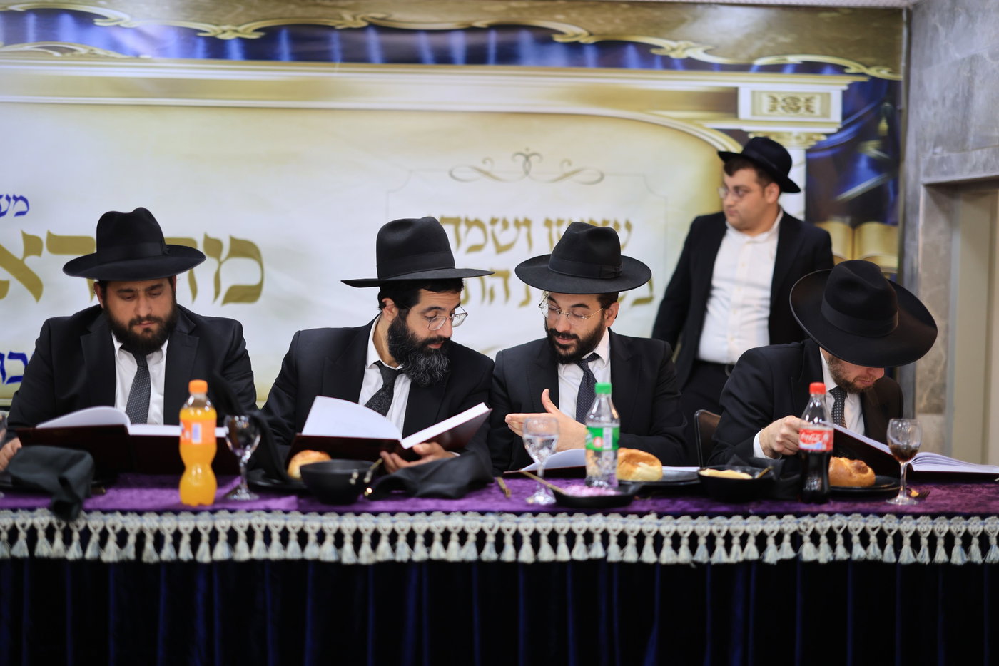 שמחת התורה אצל הגר"ז כהן