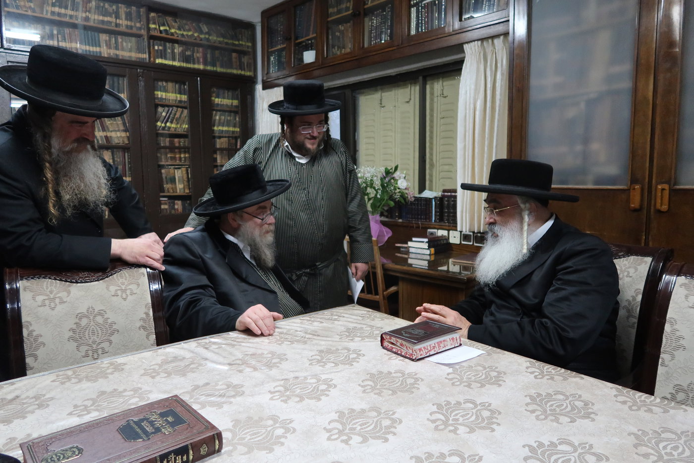 הגה"צ רבי ישראל יוסף קאהן אצל גדולי ישראל