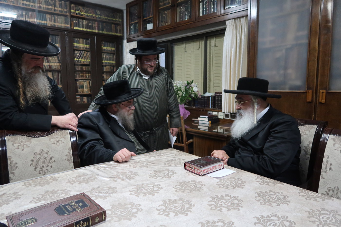 הגה"צ רבי ישראל יוסף קאהן אצל גדולי ישראל