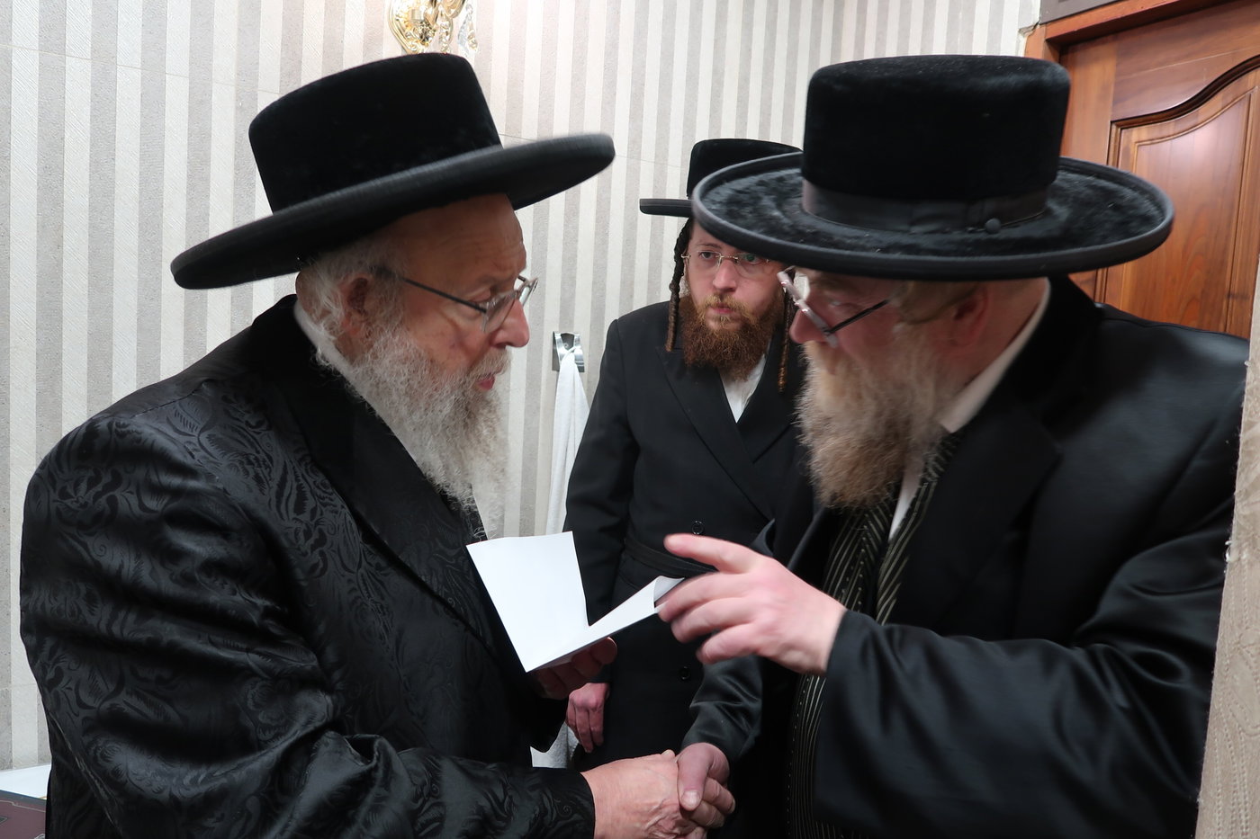 הגה"צ רבי ישראל יוסף קאהן אצל גדולי ישראל