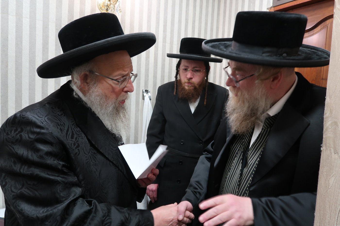 הגה"צ רבי ישראל יוסף קאהן אצל גדולי ישראל