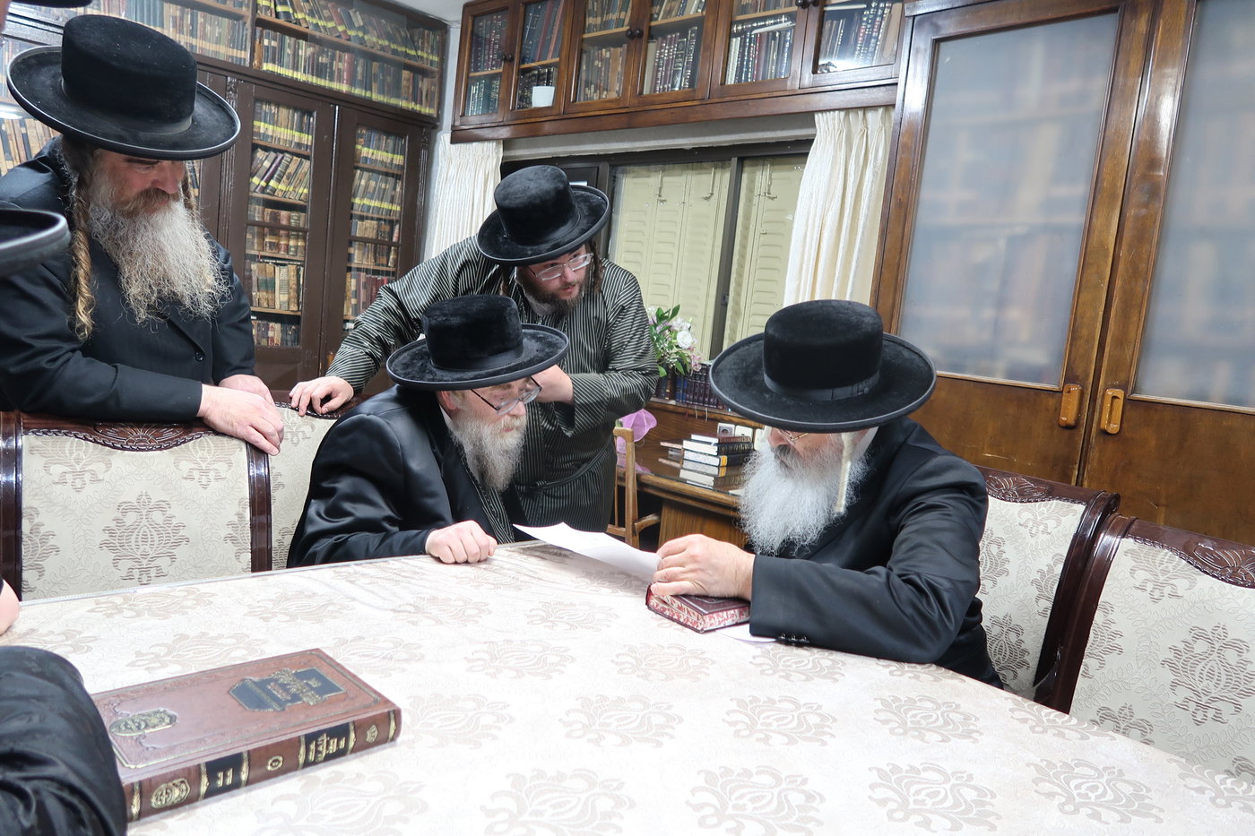 הגה"צ רבי ישראל יוסף קאהן אצל גדולי ישראל