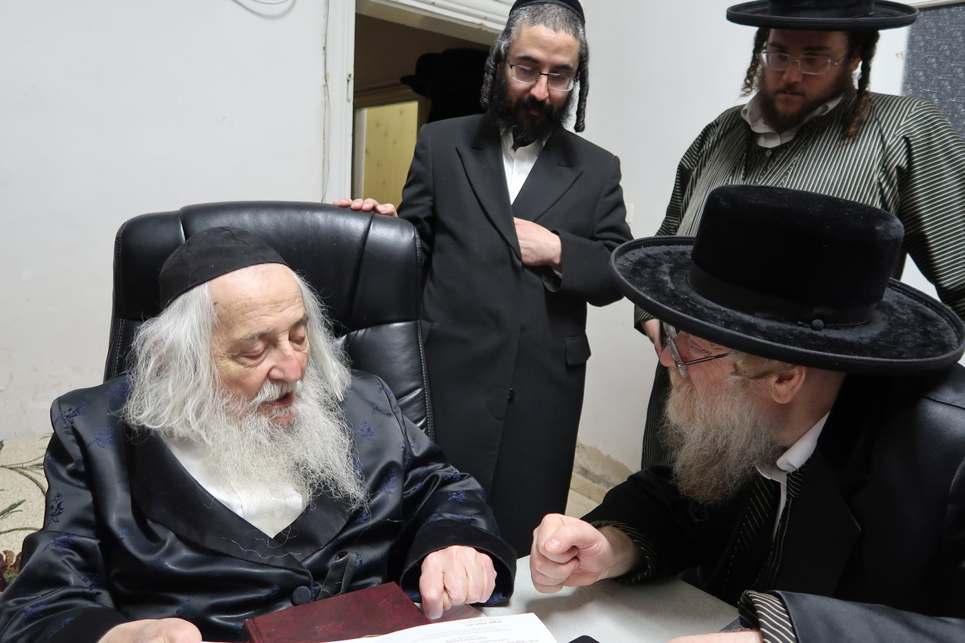 הגה"צ רבי ישראל יוסף קאהן אצל גדולי ישראל
