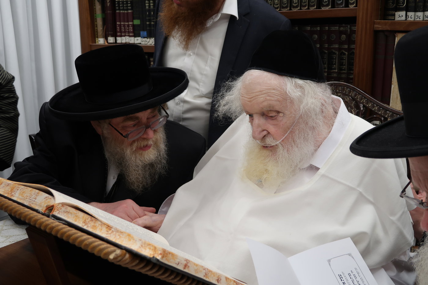 הגה"צ רבי ישראל יוסף קאהן אצל גדולי ישראל