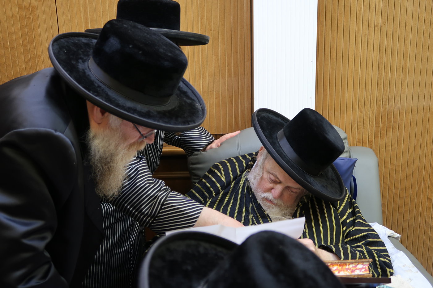 הגה"צ רבי ישראל יוסף קאהן אצל גדולי ישראל