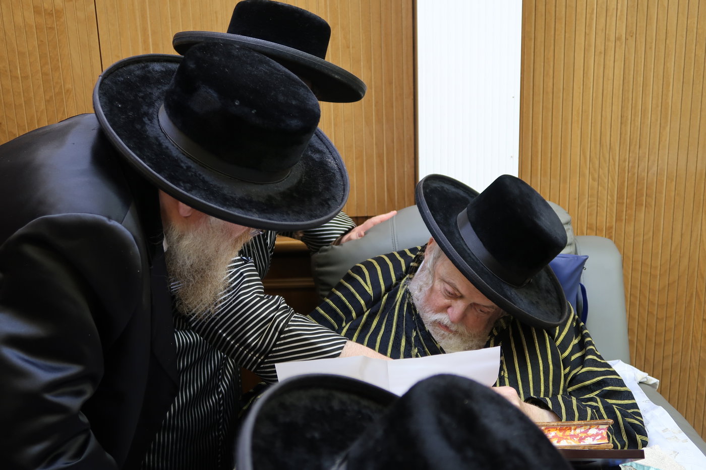 הגה"צ רבי ישראל יוסף קאהן אצל גדולי ישראל
