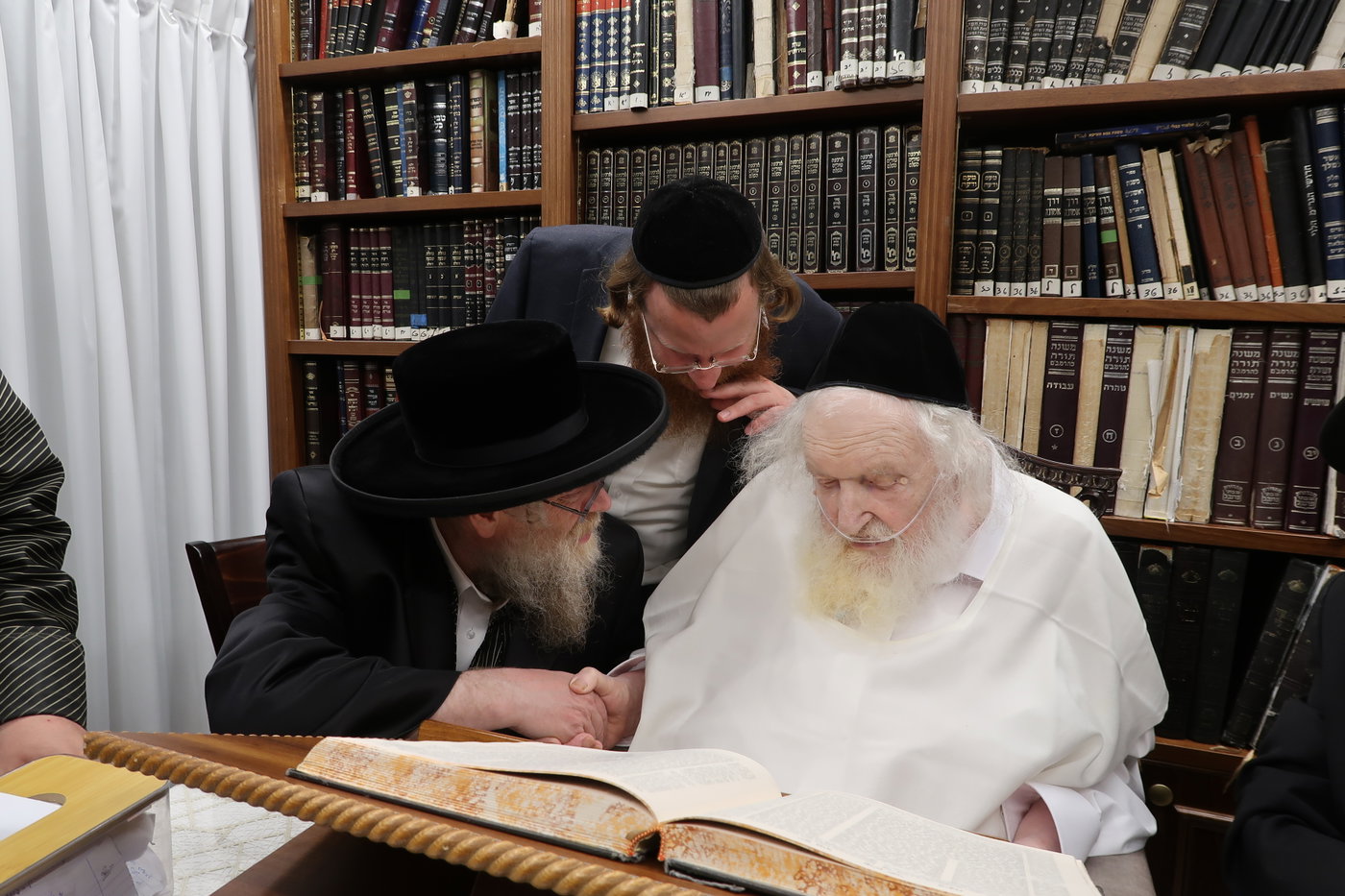 הגה"צ רבי ישראל יוסף קאהן אצל גדולי ישראל