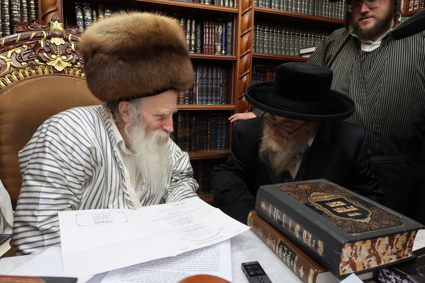 הגה"צ רבי ישראל יוסף קאהן אצל גדולי ישראל