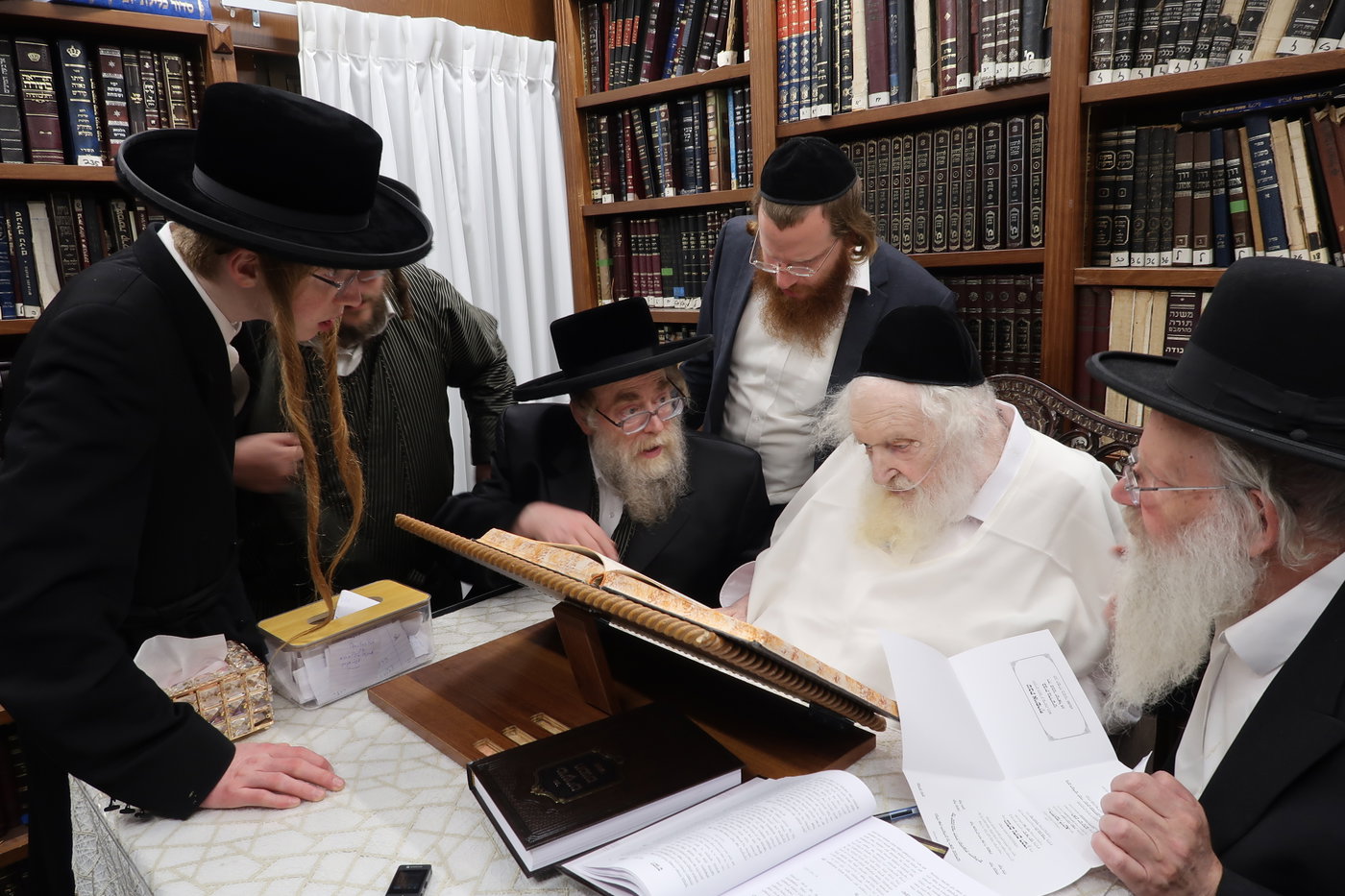 הגה"צ רבי ישראל יוסף קאהן אצל גדולי ישראל