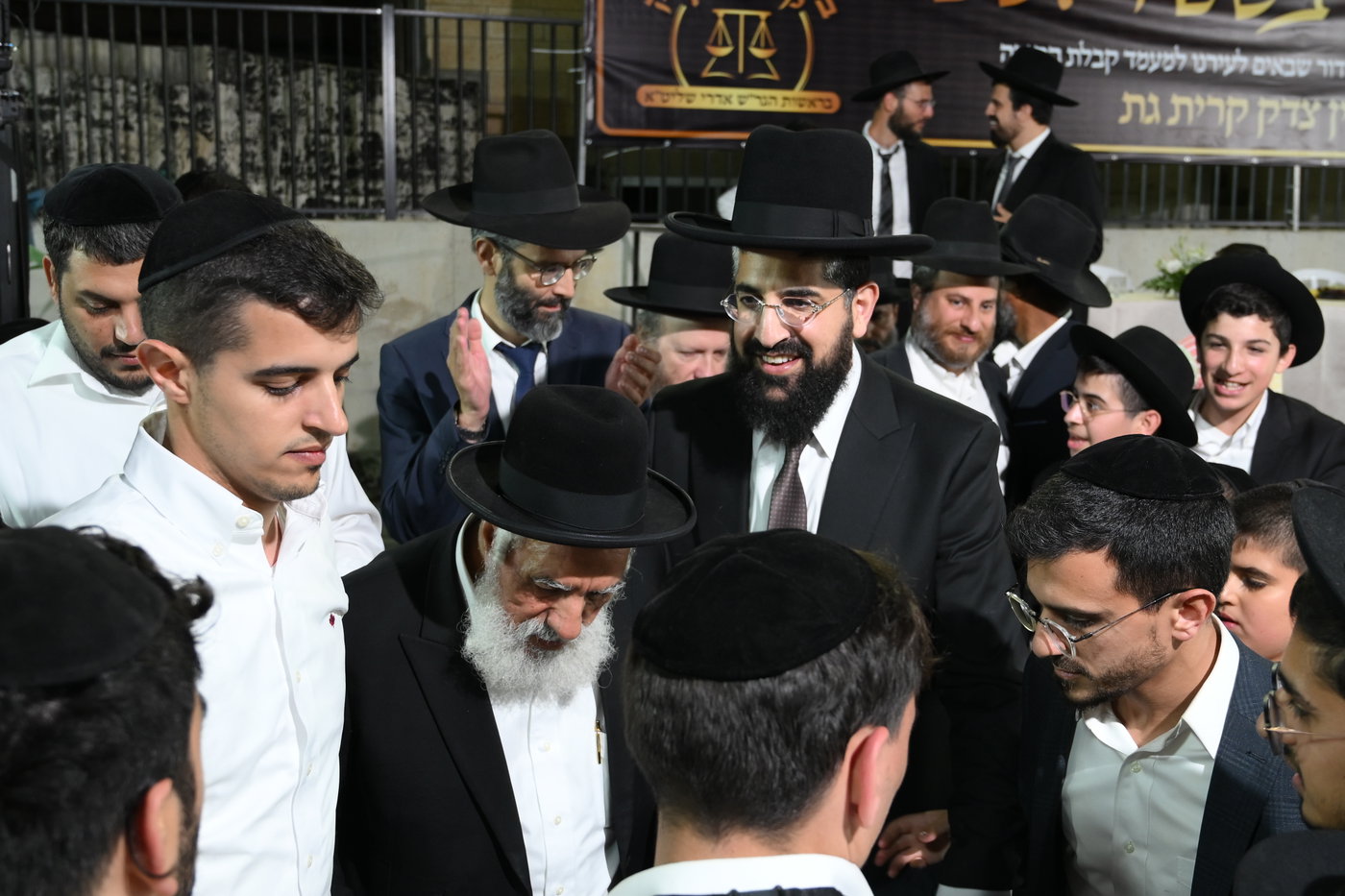 מעמד פתיחת הבד"צ של של הגר"ש אדרי