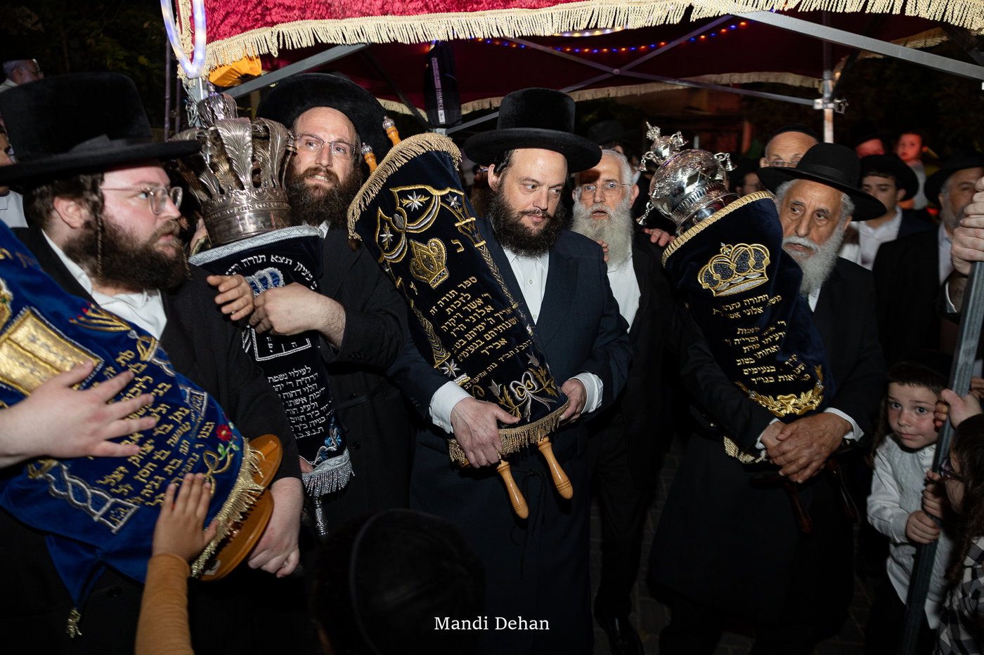 סיום כתיבת ספר התורה בחב"ד