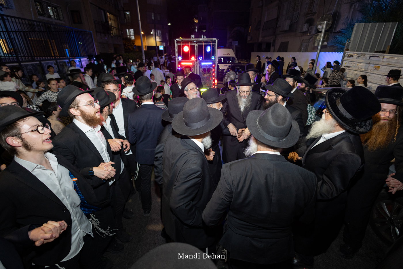 סיום כתיבת ספר התורה בחב"ד