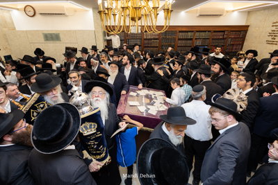 הכנסת ספר תורה לחב"ד בבני ברק