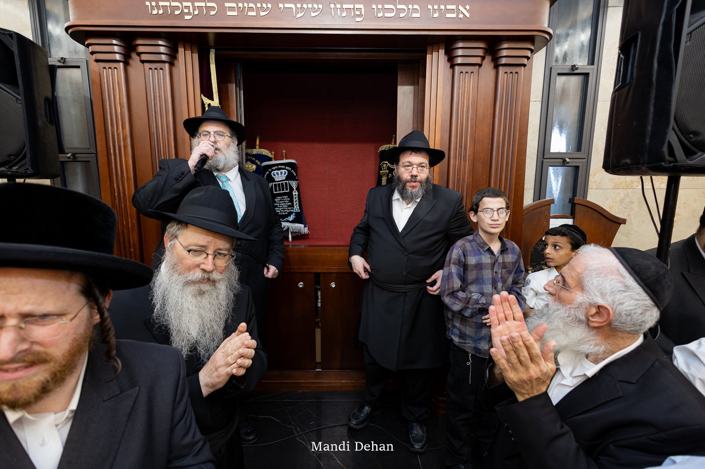 הכנסת ספר תורה לחב"ד בבני ברק