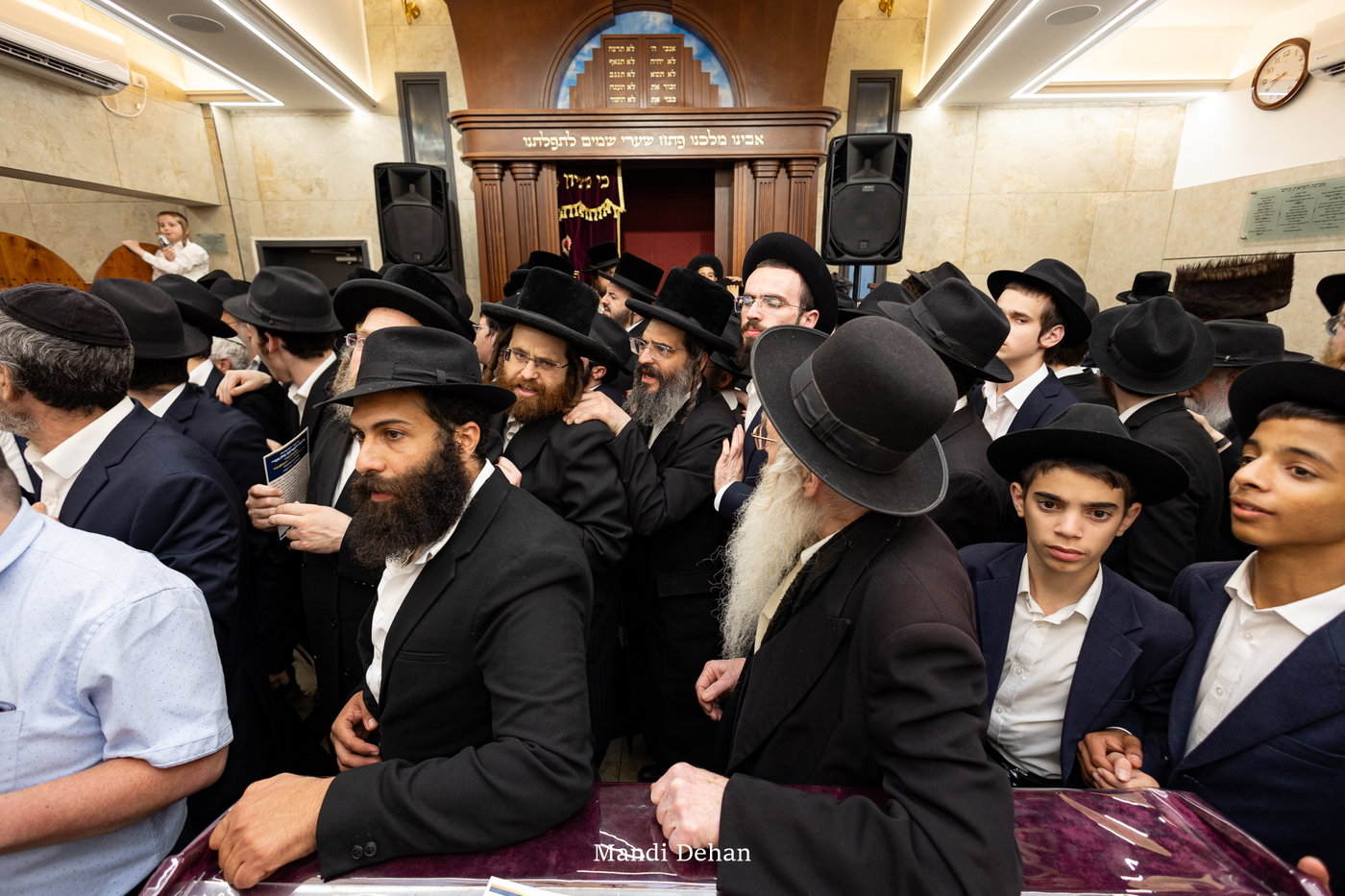 הכנסת ספר תורה לחב"ד בבני ברק