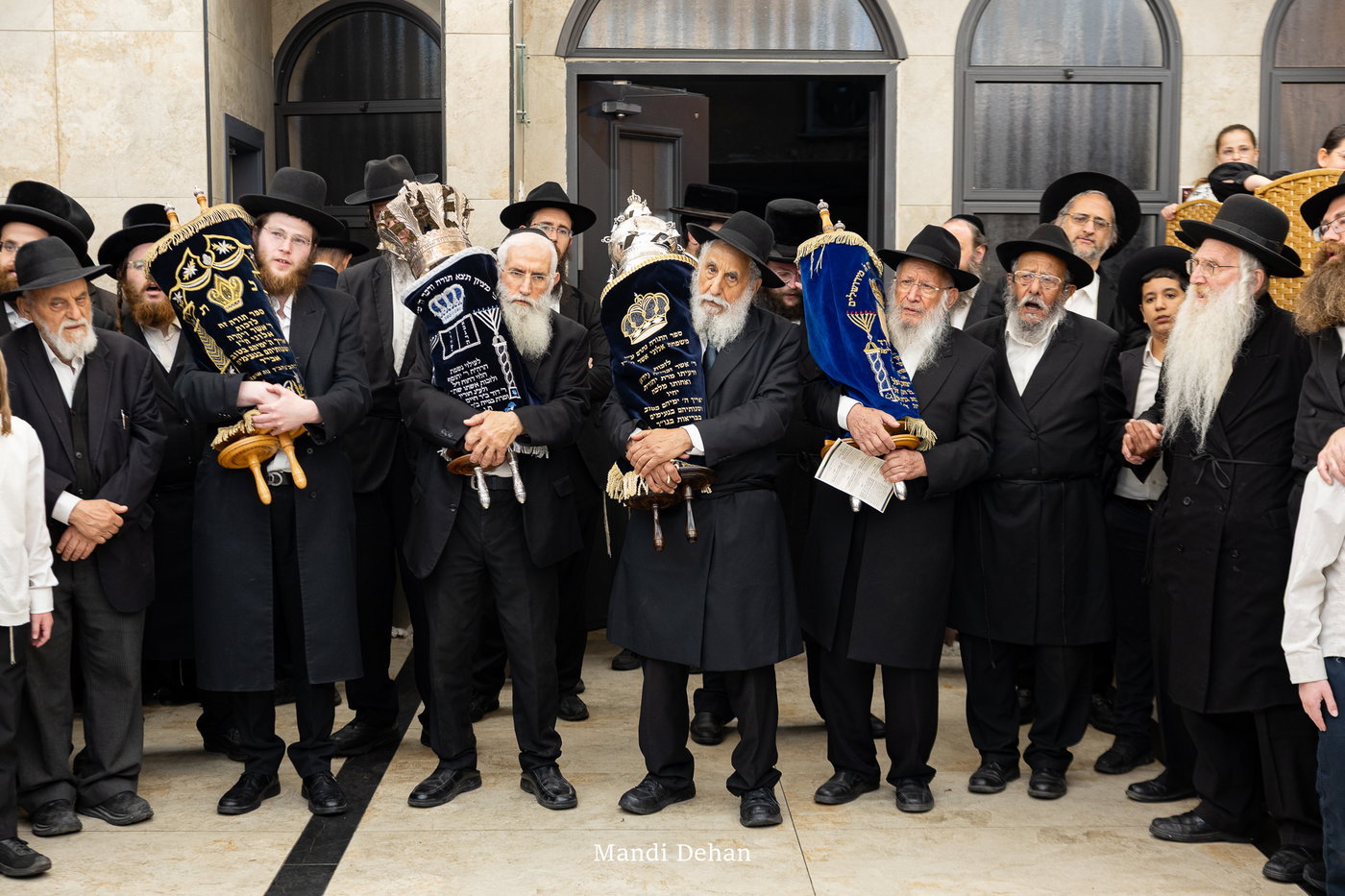הכנסת ספר תורה לחב"ד בבני ברק