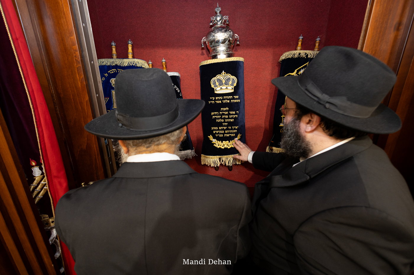 הכנסת ספר תורה לחב"ד בבני