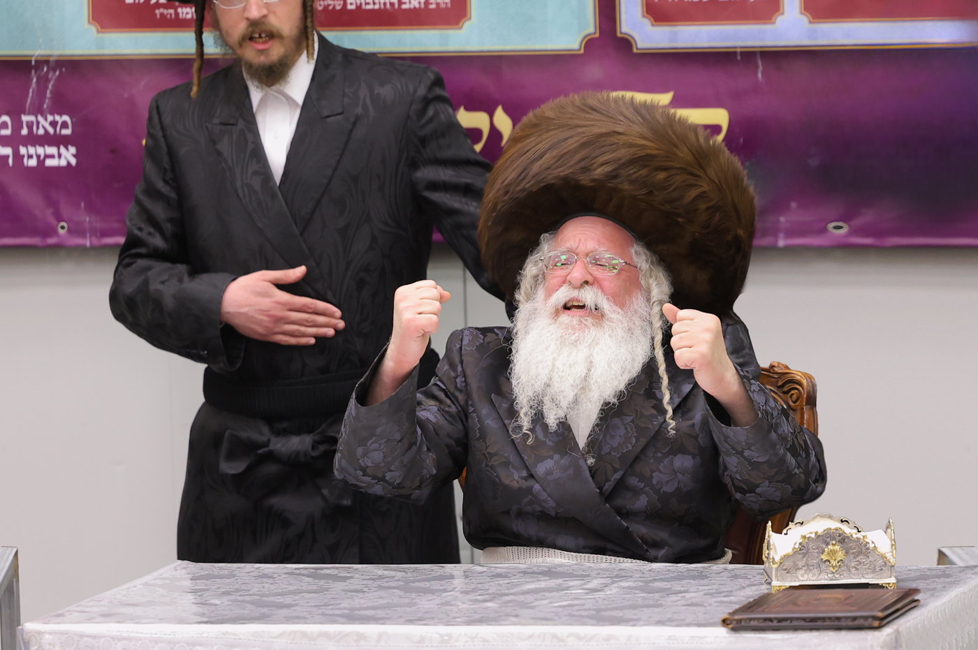 חג השבועות בחצה"ק נדבורנה ירושלים
