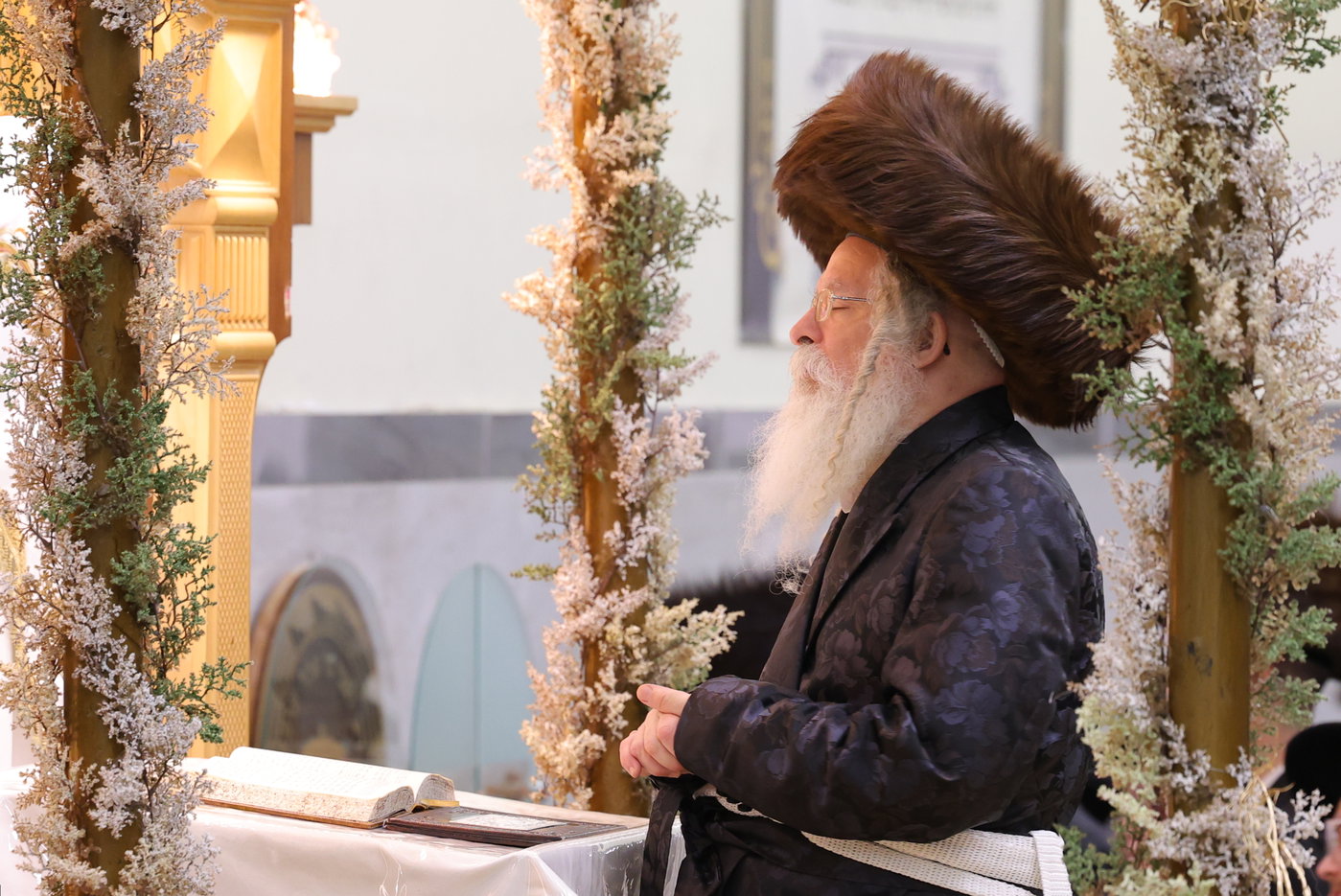 חג השבועות בחצה"ק נדבורנה ירושלים