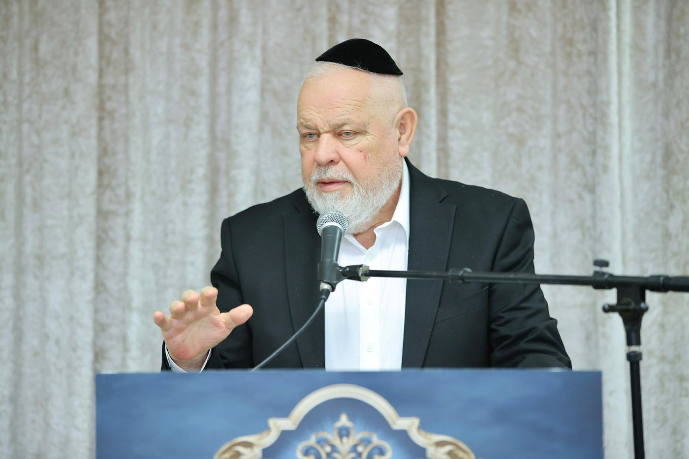 מעמד ההכתרה בנוף הגליל