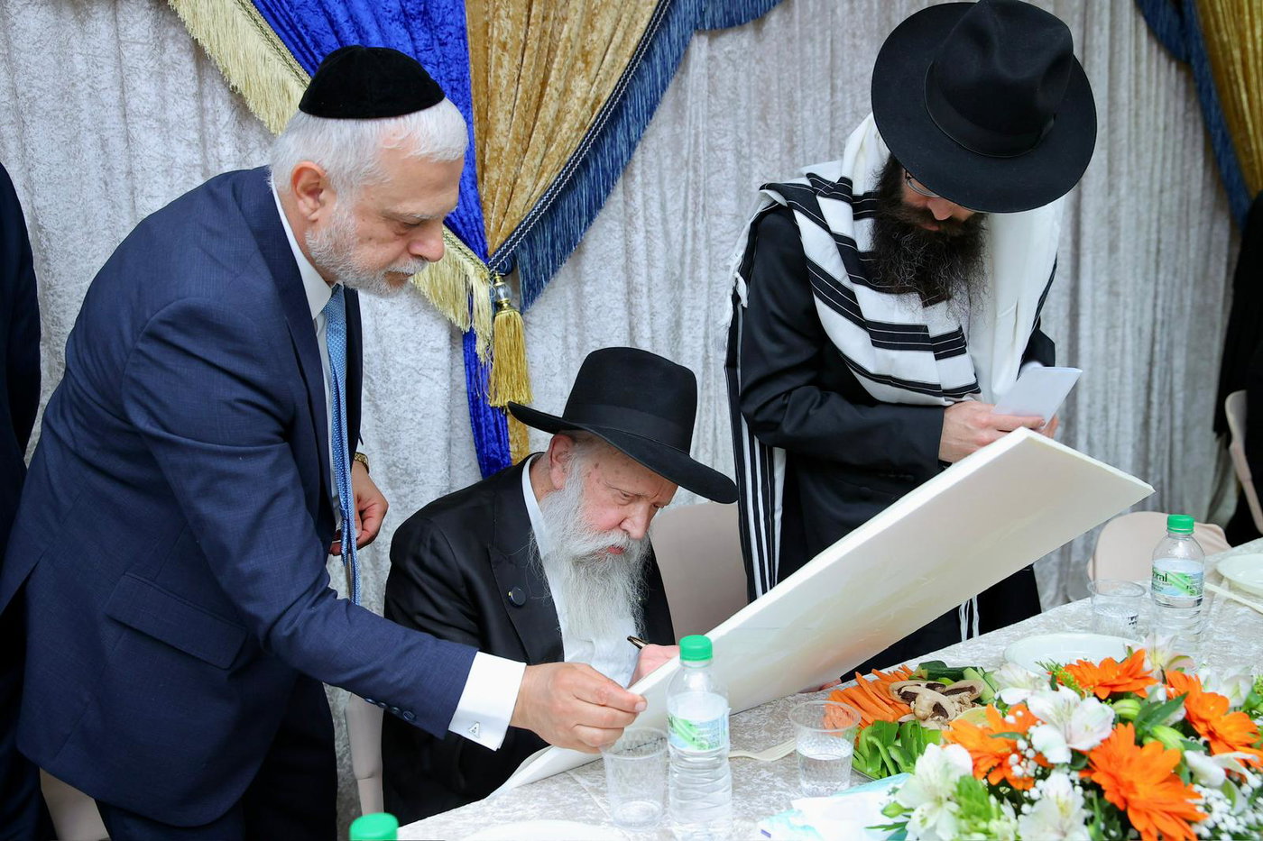 מעמד ההכתרה בנוף הגליל