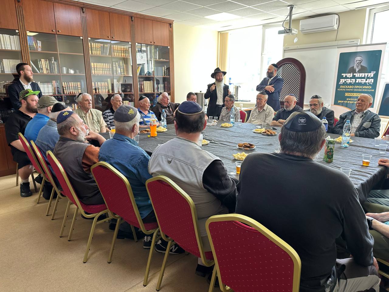 "הם איבדו הכל הבוקר": הקהילה היהודית הגיבה בצעד מרגש במיוחד