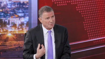 ח"כ יואל יולי אדלשטיין בריאיון באולפן 'כיכר השבת'
