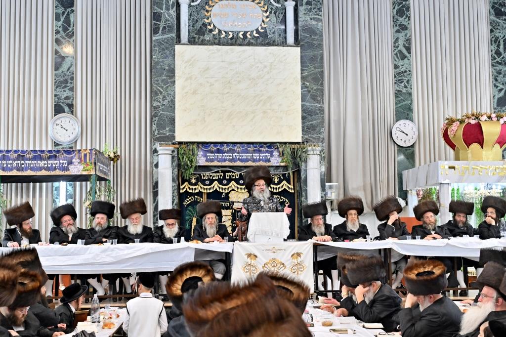 נעילת החג שבועות אצל הגרח"צ מייזליש