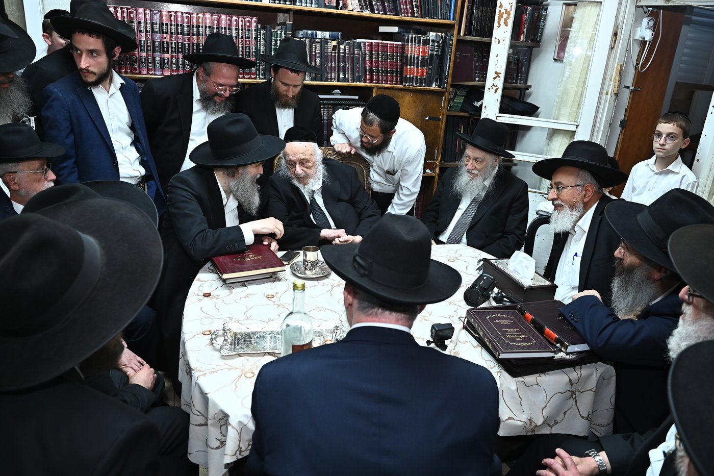 הגר"א גרבוז בסיום אצל הגרב"ד פוברסקי